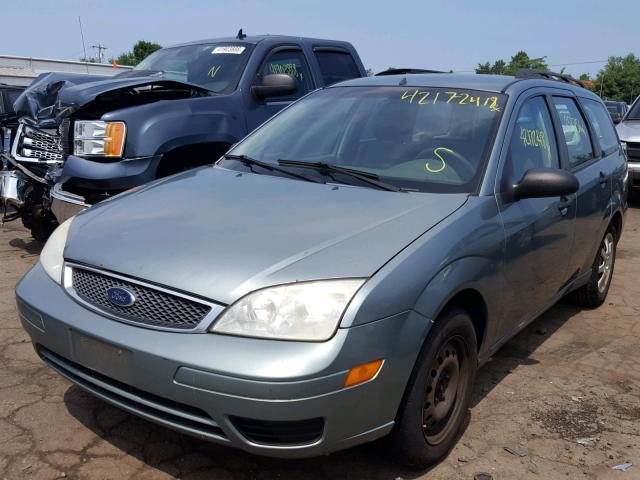 1FAFP36N95W172855 - 2005 FORD FOCUS ZXW GREEN photo 2