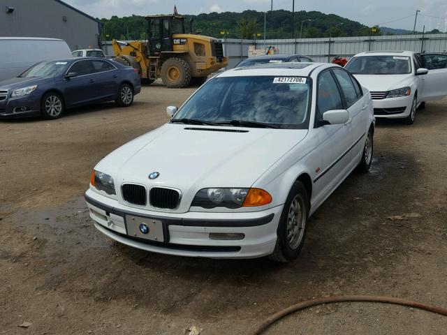 WBAAM3330XFP55105 - 1999 BMW 323I AUTOM WHITE photo 2