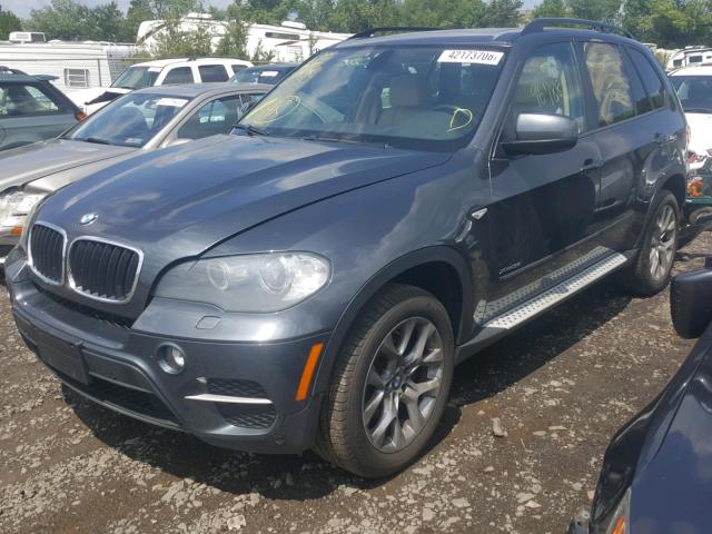 5UXZV4C55BL738934 - 2011 BMW X5 XDRIVE3 CHARCOAL photo 2