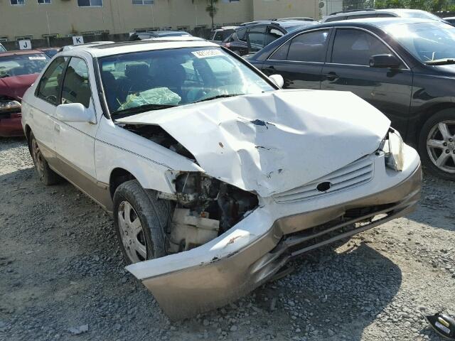 4T1BF22K8WU051972 - 1998 TOYOTA CAMRY CE WHITE photo 1