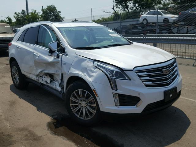 1GYKNDRS2JZ212511 - 2018 CADILLAC XT5 LUXURY WHITE photo 1