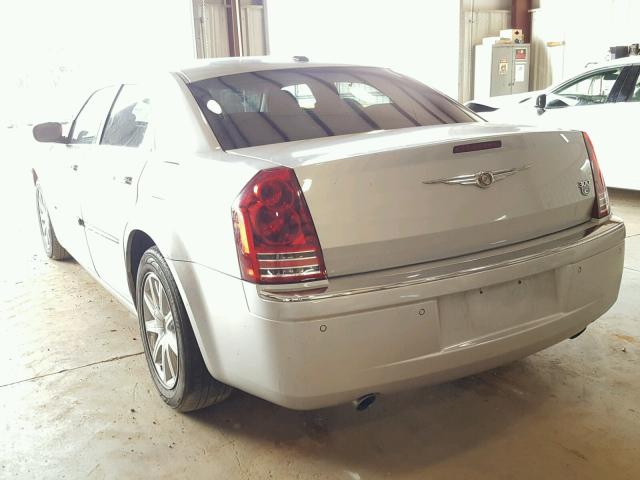 2C3CA6CT2AH224293 - 2010 CHRYSLER 300C SILVER photo 3