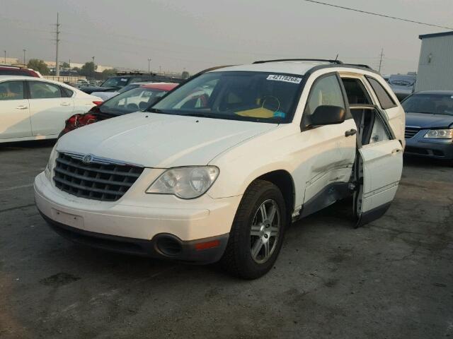 2A8GF48X68R653285 - 2008 CHRYSLER PACIFICA L WHITE photo 2