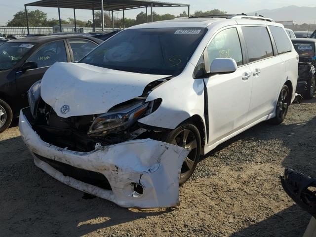 5TDXZ3DC5HS804717 - 2017 TOYOTA SIENNA SE WHITE photo 2