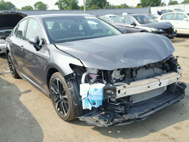 4T1B61HK4JU059223 - 2018 TOYOTA CAMRY XSE SILVER photo 1