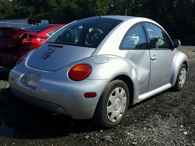 3VWBC21C1YM474145 - 2000 VOLKSWAGEN NEW BEETLE SILVER photo 4
