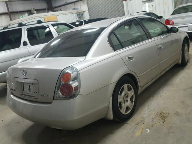 1N4AL11D03C199708 - 2003 NISSAN ALTIMA BAS SILVER photo 4