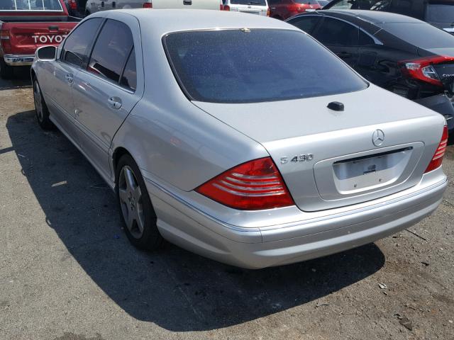 WDBNG70J65A457530 - 2005 MERCEDES-BENZ S 430 GRAY photo 3