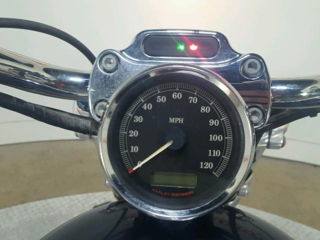 1HD1CT318CC411892 - 2012 HARLEY-DAVIDSON XL1200 C WHITE photo 10