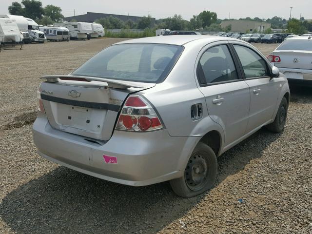 KL1TD56618B123307 - 2008 CHEVROLET AVEO BASE GRAY photo 4