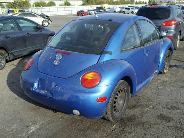 3VWBA21C8YM402820 - 2000 VOLKSWAGEN NEW BEETLE 蓝色 照片 4