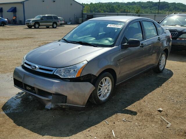 1FAHP3FN3BW177103 - 2011 FORD FOCUS GRAY photo 2