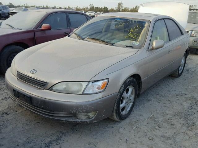 JT8BF28G5W5044803 - 1998 LEXUS ES 300 BEIGE photo 2