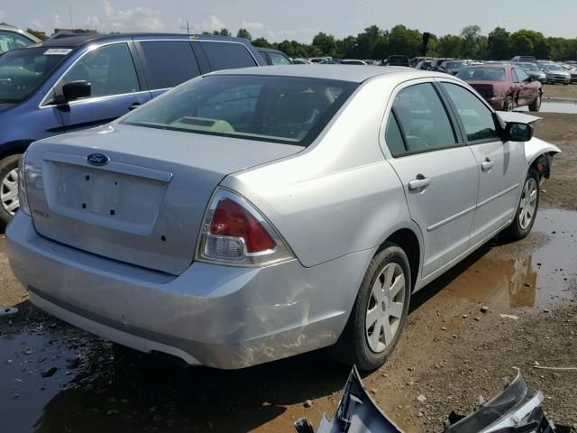 3FAFP06Z86R244294 - 2006 FORD FUSION S SILVER photo 4