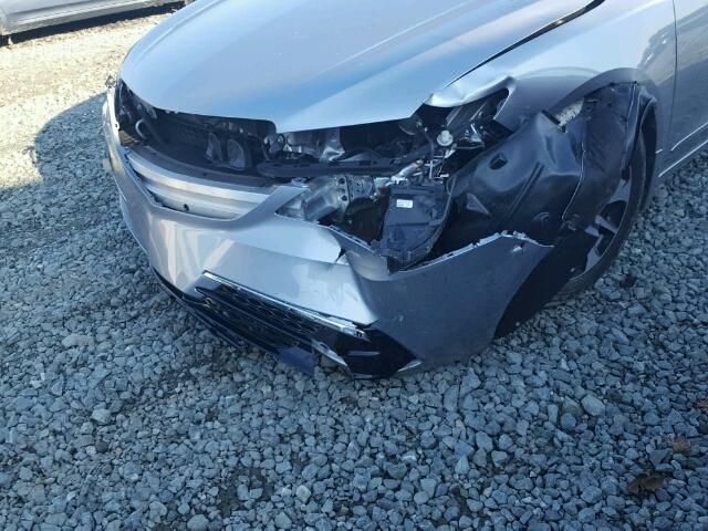 19UUB1F52HA008130 - 2017 ACURA TLX TECH SILVER photo 9