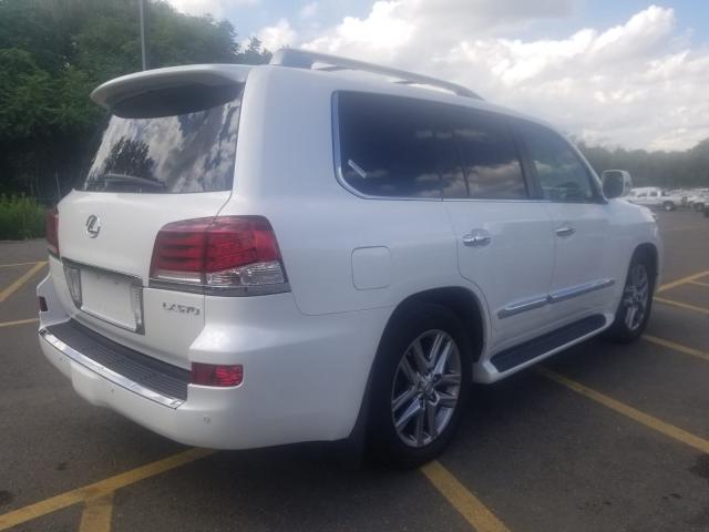 JTJHY7AX3D4111556 - 2013 LEXUS LX 570 WHITE photo 4