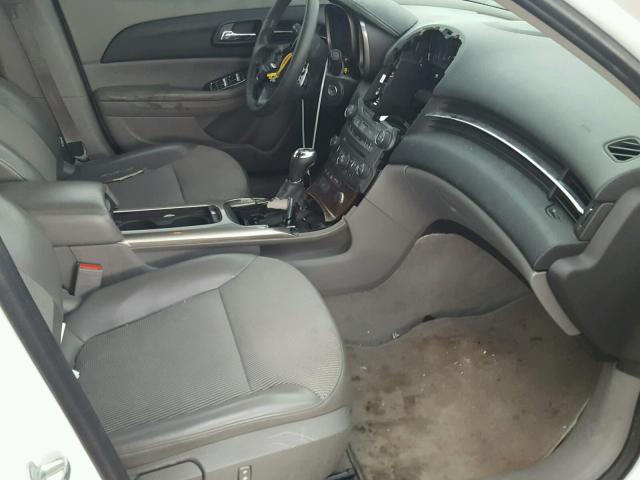 1G11D5RR8DF107204 - 2013 CHEVROLET MALIBU 1LT WHITE photo 5