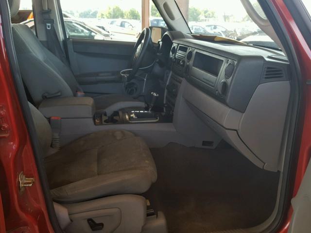 1J8HG48N06C212404 - 2006 JEEP COMMANDER RED photo 5