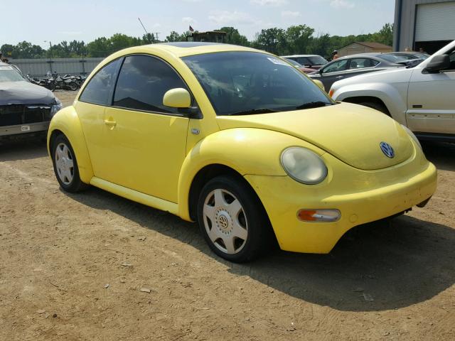 3VWCC21C8YM414884 - 2000 VOLKSWAGEN NEW BEETLE YELLOW photo 1