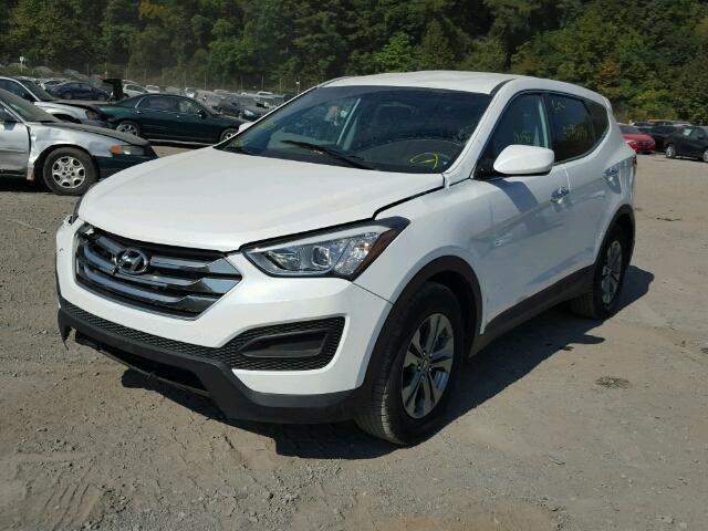 5XYZT3LB8GG362160 - 2016 HYUNDAI SANTA FE S WHITE photo 2