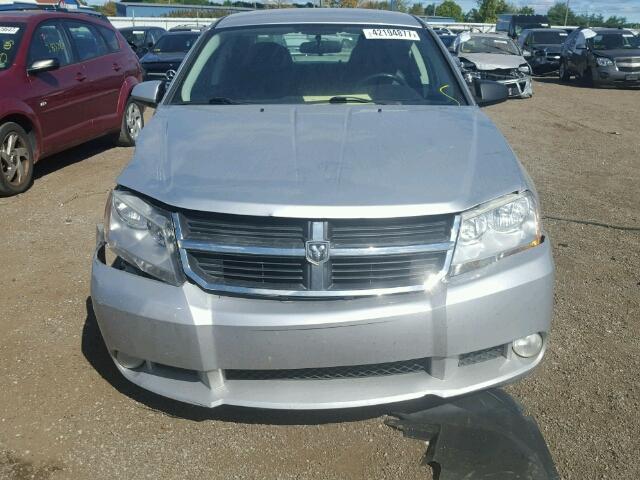 1B3CC5FB3AN140530 - 2010 DODGE AVENGER R/ SILVER photo 9