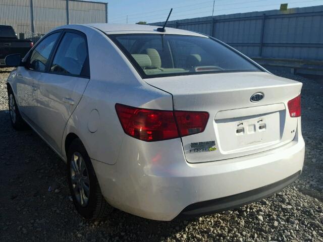 KNAFU4A20C5586693 - 2012 KIA FORTE WHITE photo 3