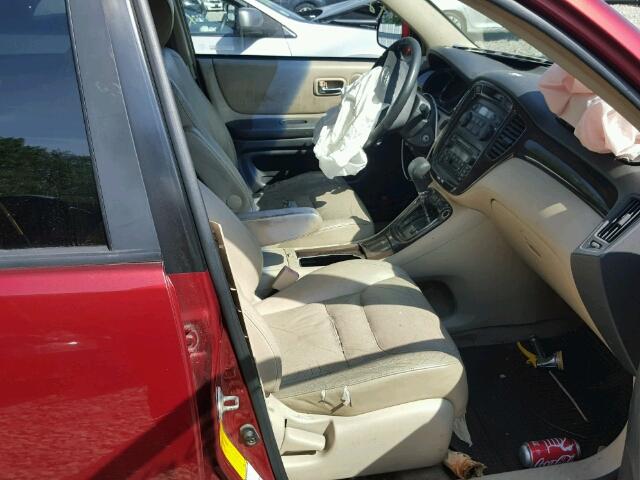 JTEHF21A420065629 - 2002 TOYOTA HIGHLANDER RED photo 5