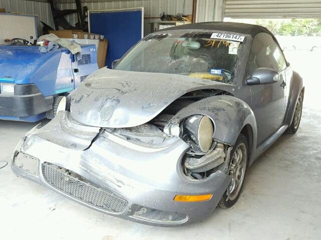 3VWSF31Y26M317469 - 2006 VOLKSWAGEN NEW BEETLE 石墨色 照片 2
