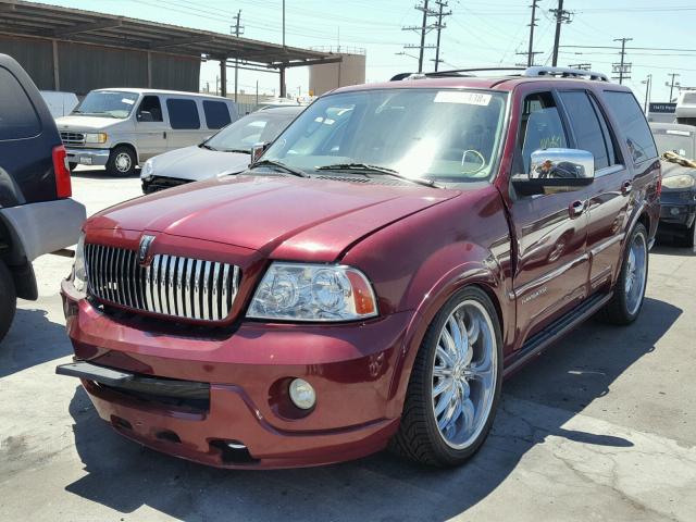 5LMFU27RX4LJ28354 - 2004 LINCOLN NAVIGATOR 红色 照片 2