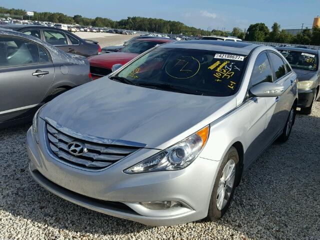 5NPEC4AB7DH618316 - 2013 HYUNDAI SONATA SILVER photo 2