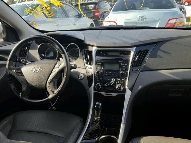 5NPEC4AB7DH618316 - 2013 HYUNDAI SONATA SILVER photo 9