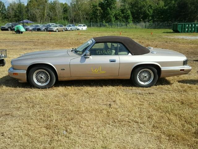 SAJNX2745RC192289 - 1994 JAGUAR XJS GOLD photo 9