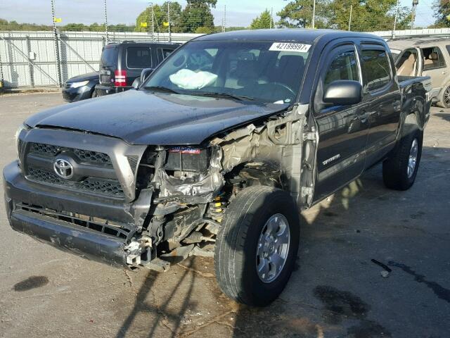 5TFJU4GN4BX010056 - 2011 TOYOTA TACOMA GRAY photo 2