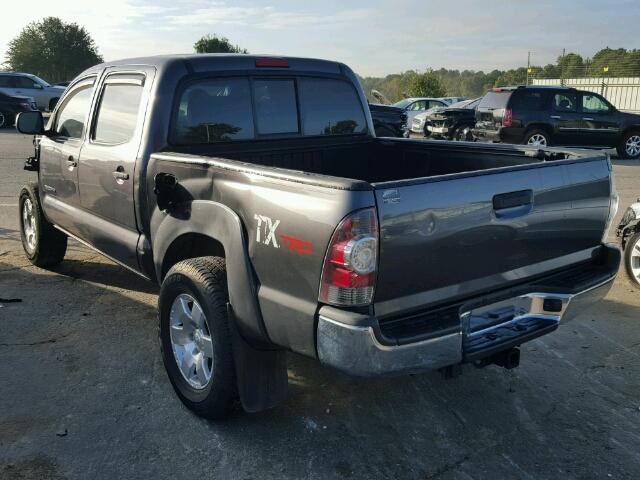 5TFJU4GN4BX010056 - 2011 TOYOTA TACOMA GRAY photo 3