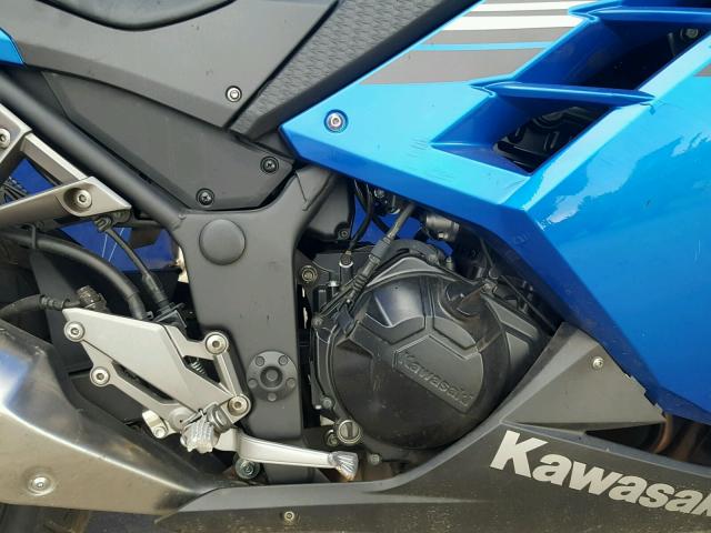 JKAEX8A17HDA33585 - 2017 KAWASAKI EX300 A BLUE photo 7