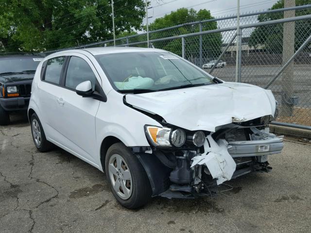 1G1JA6SH2F4184195 - 2015 CHEVROLET SONIC LS WHITE photo 1