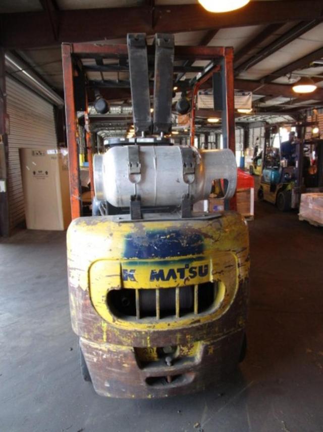 568339A - 2004 KMTS FORKLIFT UNKNOWN - NOT OK FOR INV. photo 5