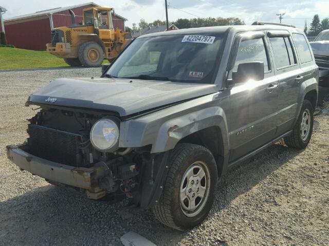 1C4NJRBB7CD620962 - 2012 JEEP PATRIOT SP GRAY photo 2