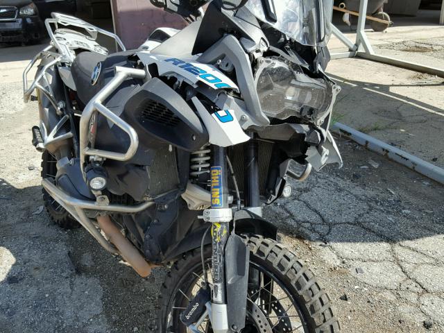 WB10A1203FZ097230 - 2015 BMW R1200 GS A TWO TONE photo 9