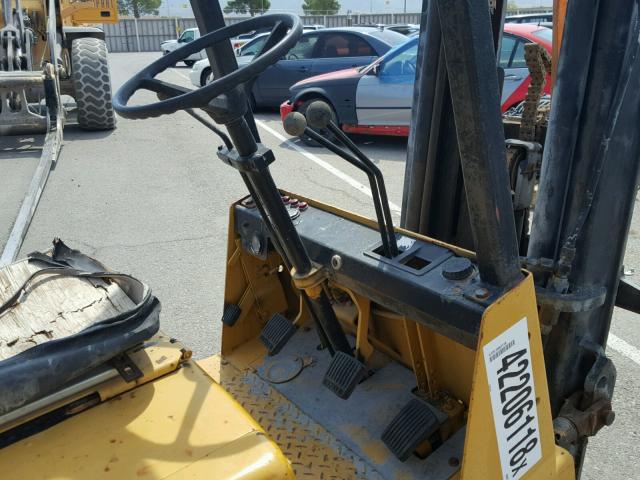 1309493 - 1986 CHALET FORKLIFT YELLOW photo 5