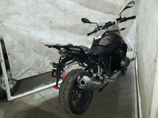 WB10A1404JZ198105 - 2018 BMW R1200 R BLACK photo 4