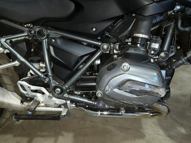 WB10A1404JZ198105 - 2018 BMW R1200 R BLACK photo 7