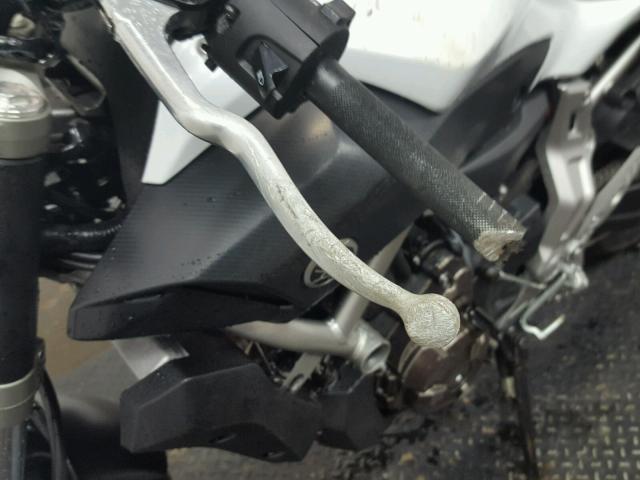 JYARM06E6FA001375 - 2015 YAMAHA FZ07 WHITE photo 9