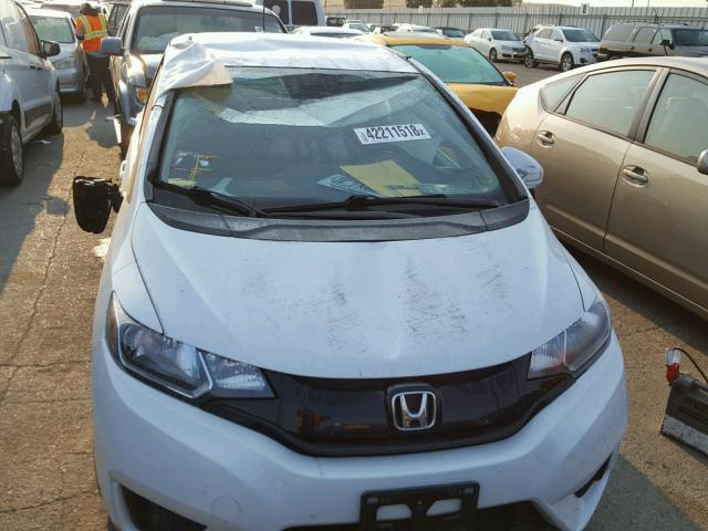 3HGGK5H52FM729033 - 2015 HONDA FIT LX WHITE photo 9