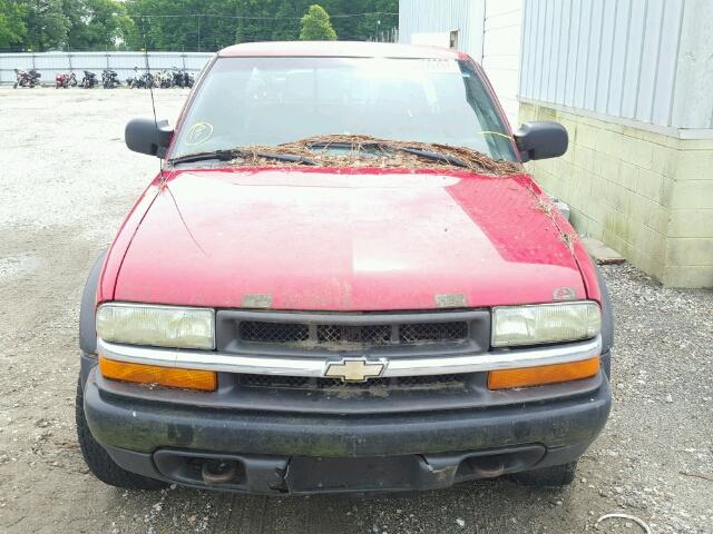 1GCCT19W828235932 - 2002 CHEVROLET S TRUCK S1 RED photo 9