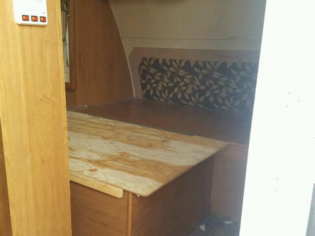 4V0TC3129AE005553 - 2010 CROS TRAVEL TRL WHITE photo 5