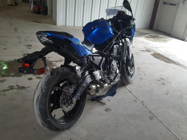 JKAEXEJ19JDA02567 - 2018 KAWASAKI EX650 J ლურჯი ფოტო 4