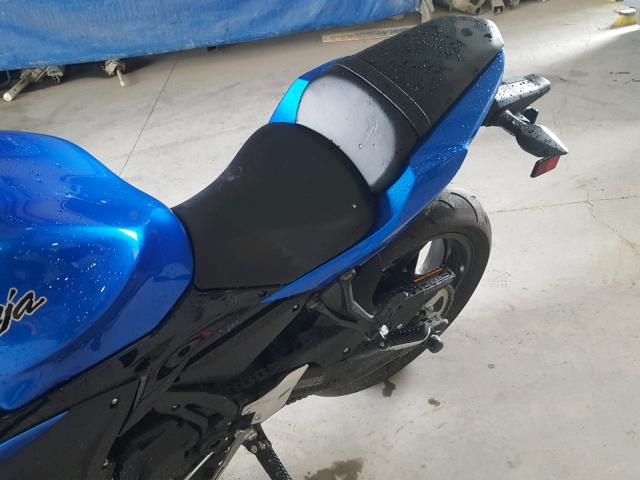 JKAEXEJ19JDA02567 - 2018 KAWASAKI EX650 J ლურჯი ფოტო 6