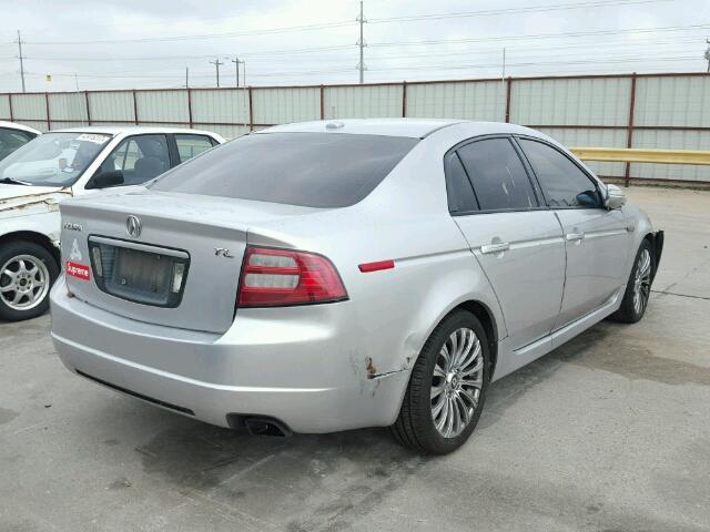 19UUA66227A047708 - 2007 ACURA TL SILVER photo 4