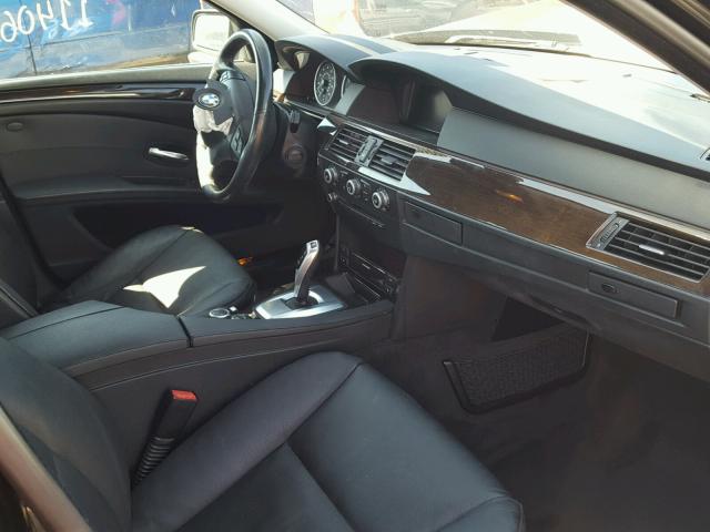 WBANV9C56AC136617 - 2010 BMW 535 XI Սև լուսանկար 3